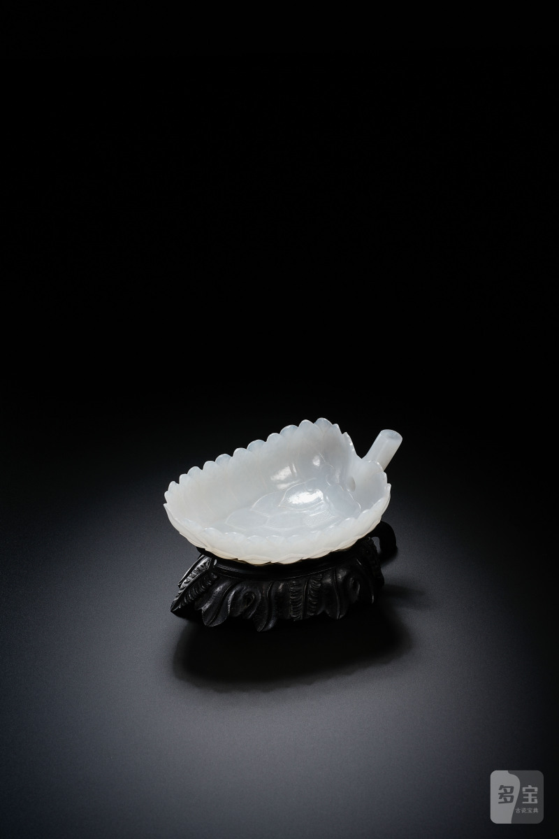 清中期 白玉莲花形吮杯 - 图2